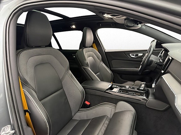 Volvo V60 10 of 30