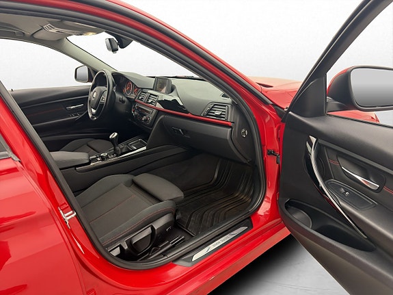 BMW 320d 23 of 28
