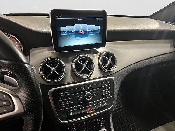 Mercedes-Benz CLA200 19 of 22