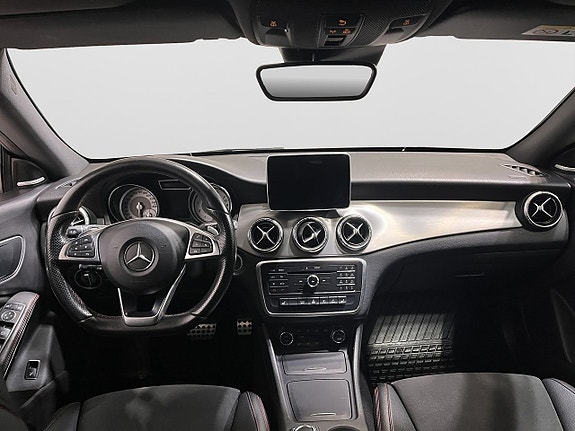 Mercedes-Benz CLA200 14 of 22