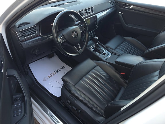 Skoda Superb 9 of 14