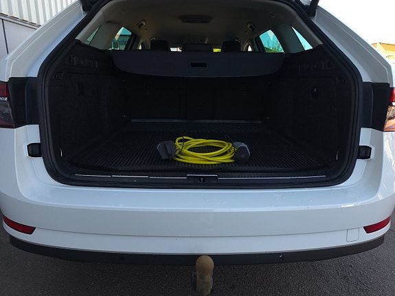 Skoda Superb 14 of 14