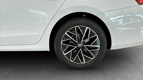 Skoda Octavia 4 of 10