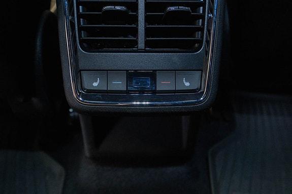 Skoda Enyaq 24 of 28