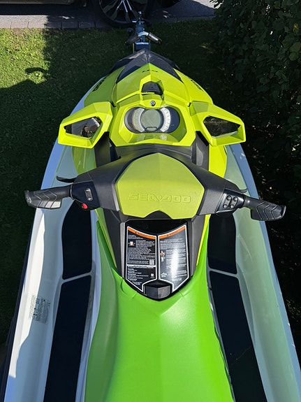 SeaDoo GTI 90 2 of 5