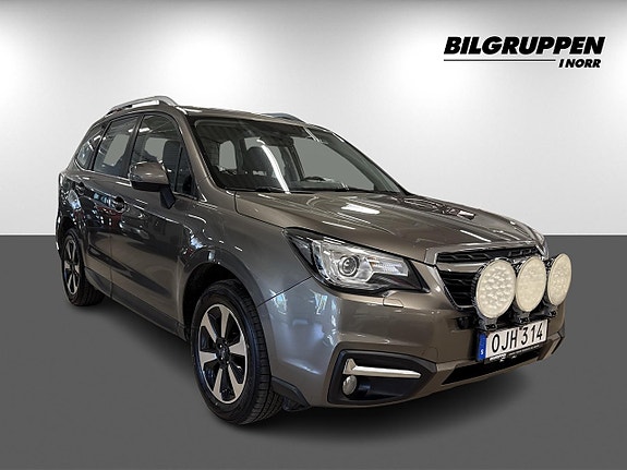 Subaru Forester 3 of 17