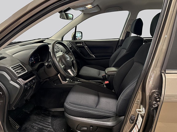 Subaru Forester 8 of 17