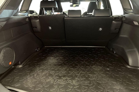 Toyota RAV4 12 of 21