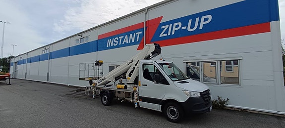 GSR 270T skylift bilmonterad på Mercedes Sprinter 2 of 6