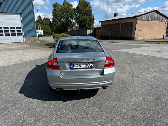 Volvo S80 2 of 7