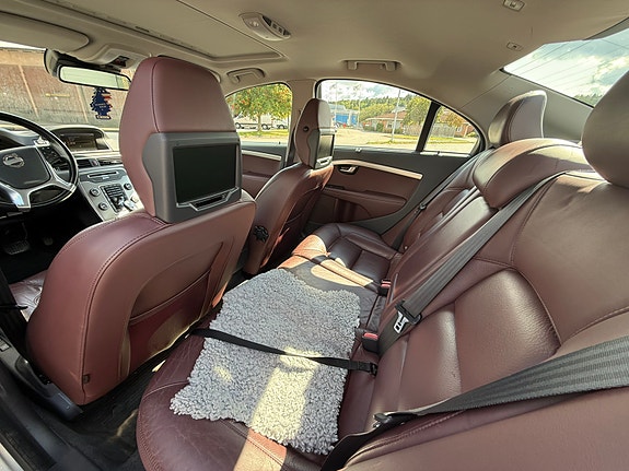 Volvo S80 7 of 7