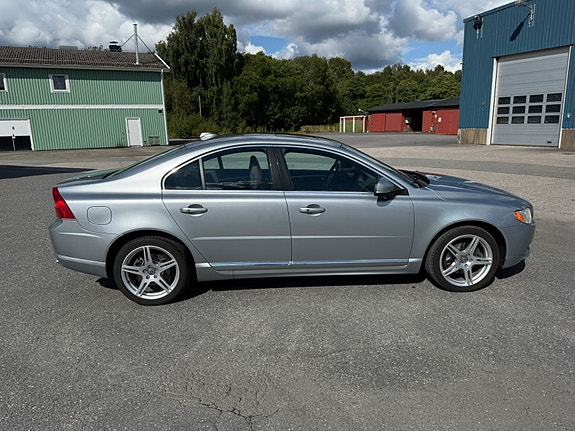 Volvo S80 3 of 7