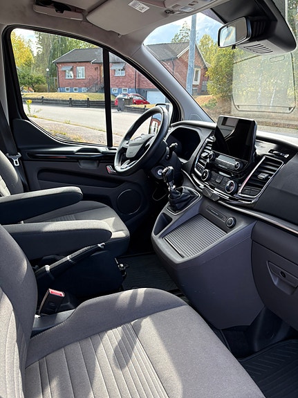 Ford Tourneo Custom 5 of 10
