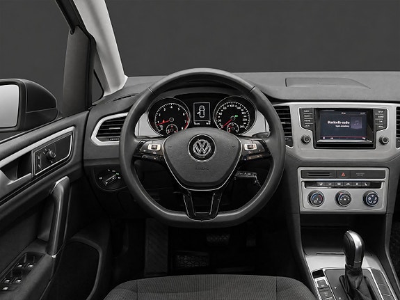 Volkswagen Golf Sportsvan 10 of 22