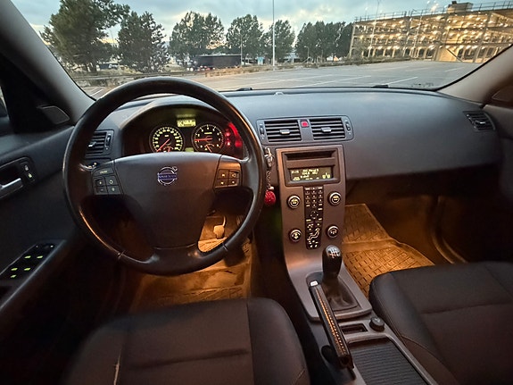 Volvo V50 4 of 9