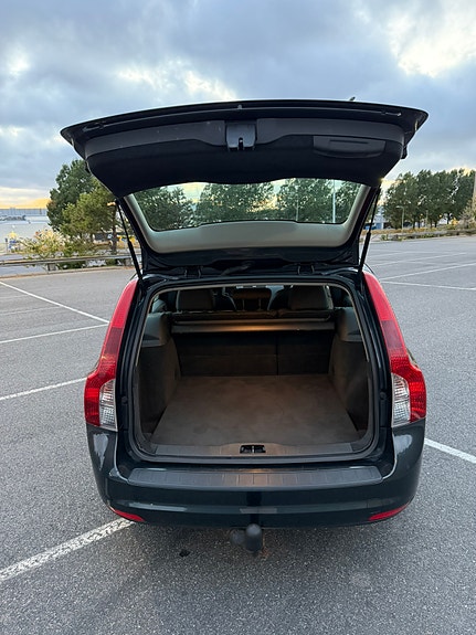 Volvo V50 8 of 9
