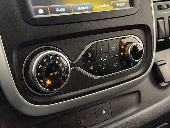 Renault Trafic 24 of 30
