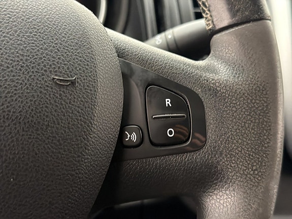 Renault Trafic 19 of 30