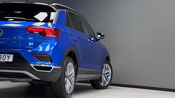 Volkswagen T-Roc 16 of 21