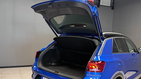 Volkswagen T-Roc 17 of 21