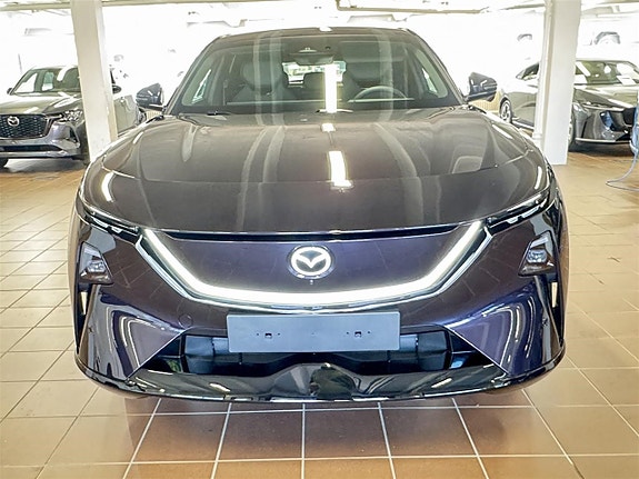 Mazda CX-6e 5 of 11