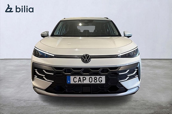 Volkswagen T-Roc 8 of 23