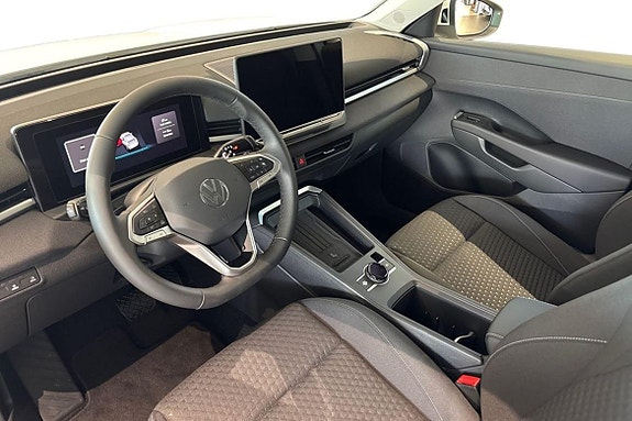 Volkswagen T-Roc 9 of 23