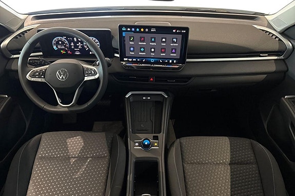 Volkswagen T-Roc 10 of 23