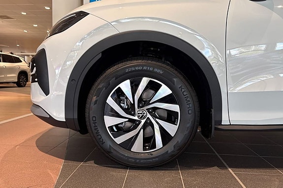 Volkswagen T-Roc 23 of 23