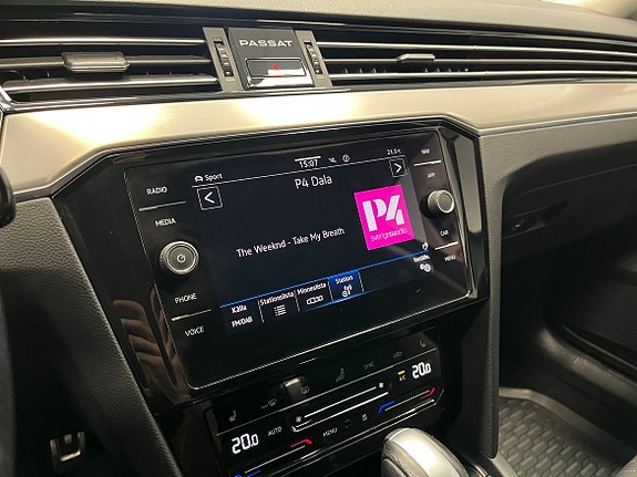 Volkswagen Passat Alltrack 15 of 18