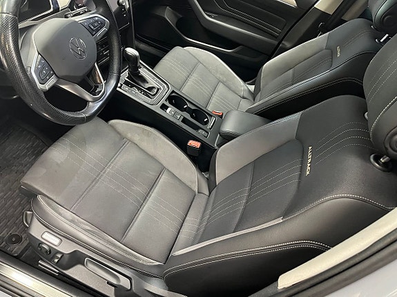 Volkswagen Passat Alltrack 4 of 18