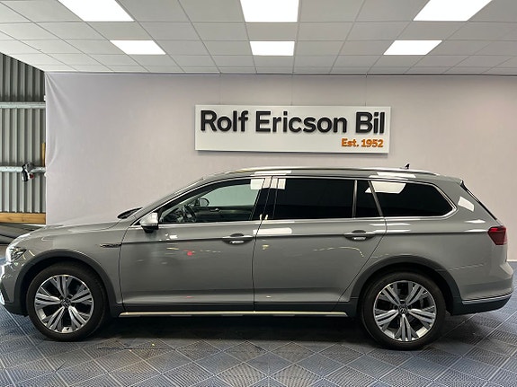 Volkswagen Passat Alltrack 2 of 18