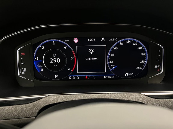Volkswagen Passat Alltrack 14 of 18