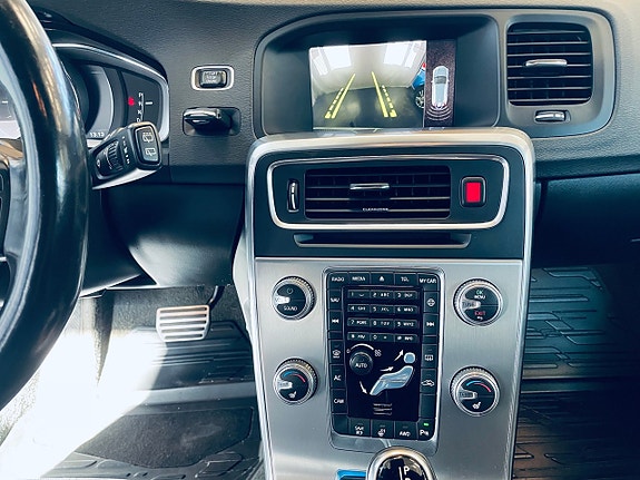 Volvo V60 18 of 22