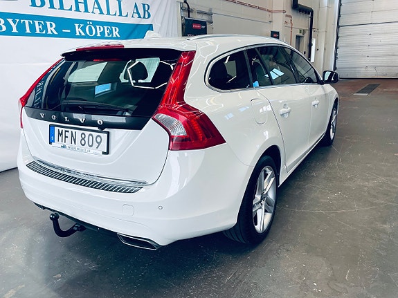 Volvo V60 4 of 22