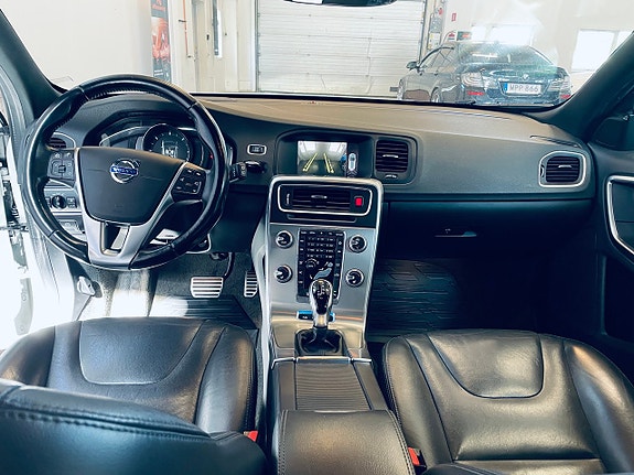 Volvo V60 17 of 22