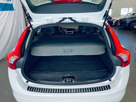 Volvo V60 22 of 22