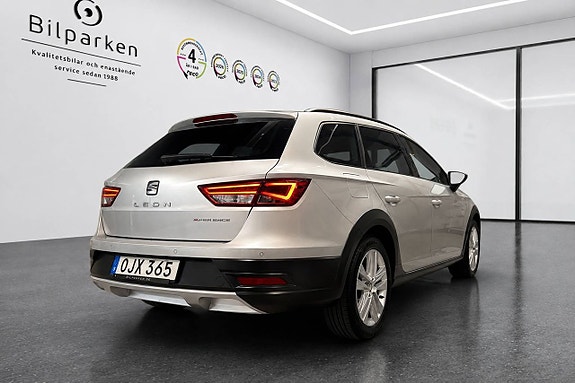 Seat Leon 2 of 17