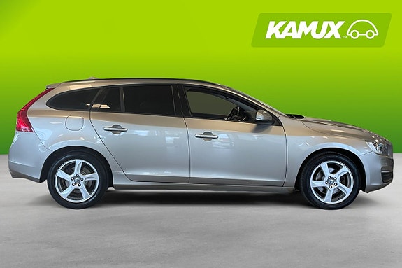 Volvo V60 2 of 26