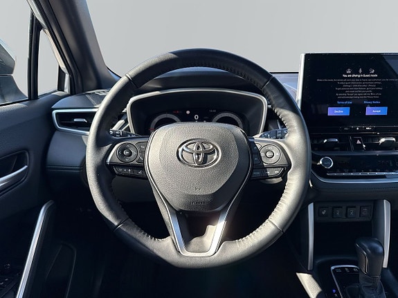 Toyota Corolla Cross 9 of 12
