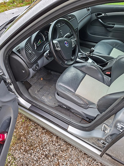 Saab 9-3 2 of 7