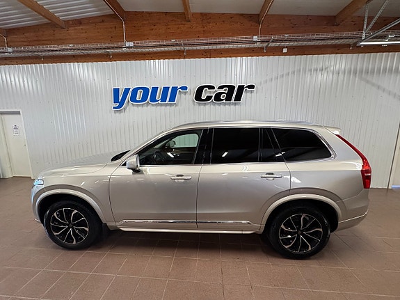 Volvo XC90 2 of 15
