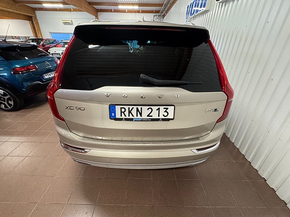 Volvo XC90 5 of 15