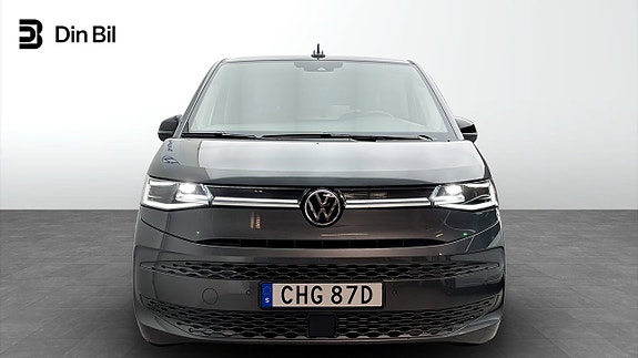 Volkswagen Multivan 4 of 12