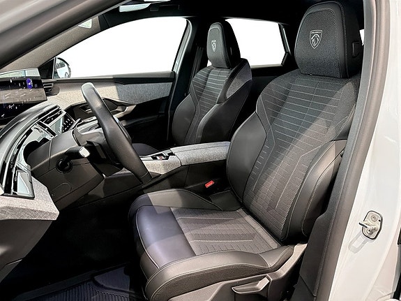 Peugeot 3008 4 of 16