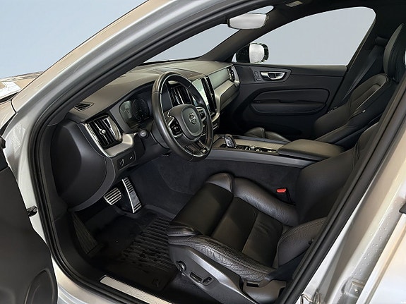 Volvo XC60 7 of 24