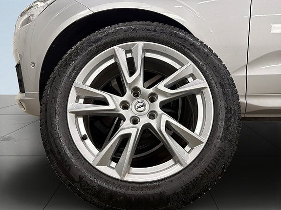 Volvo XC60 14 of 24
