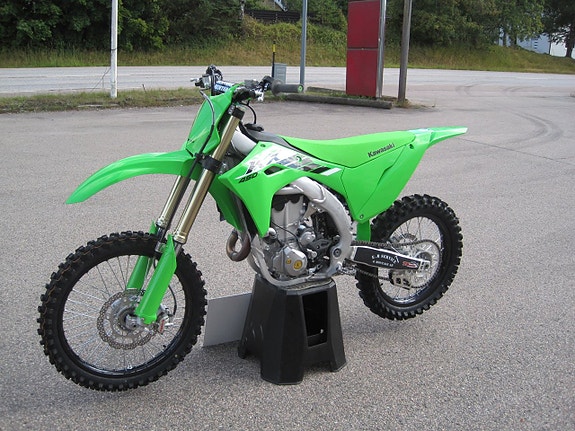 Kawasaki KX450 2 of 3