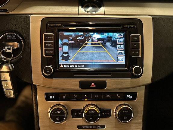 Volkswagen CC 18 of 22