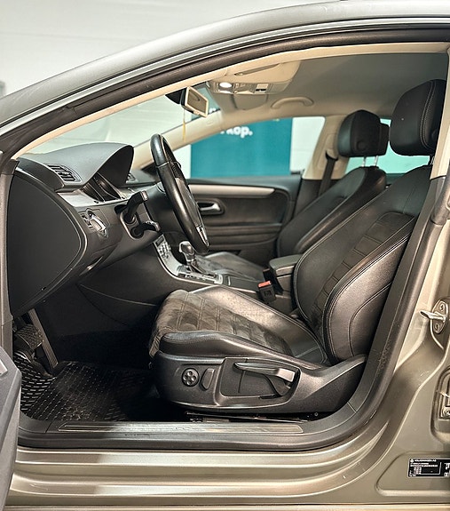 Volkswagen CC 9 of 22